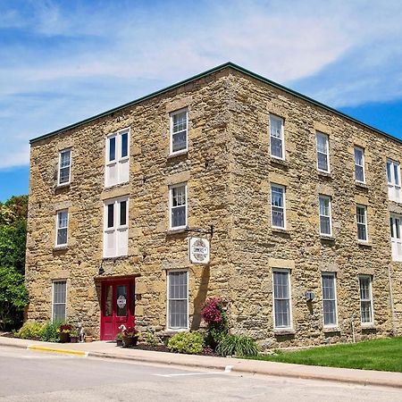 Commerce Street Brewery Hotel Mineral Point Exterior photo